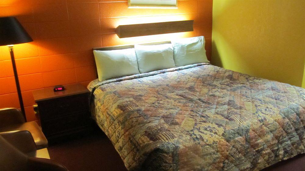 Guest House Motel Carthage Extérieur photo